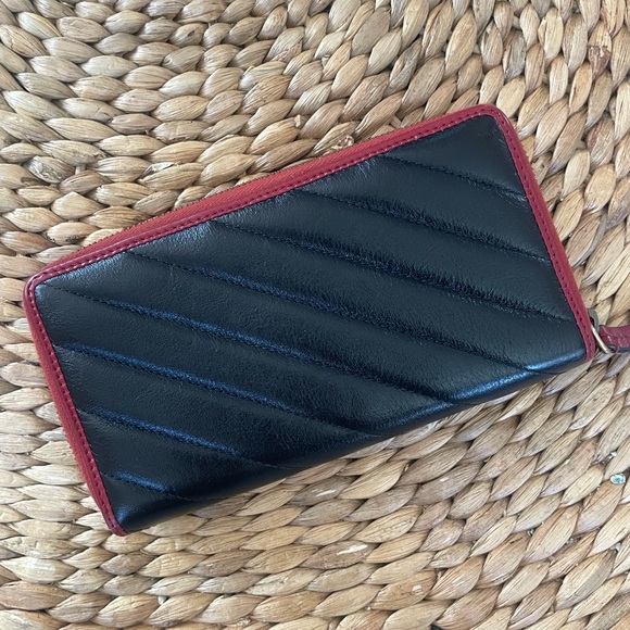 Gucci GG Marmot Zip Around Wallet - Picture 9 of 12